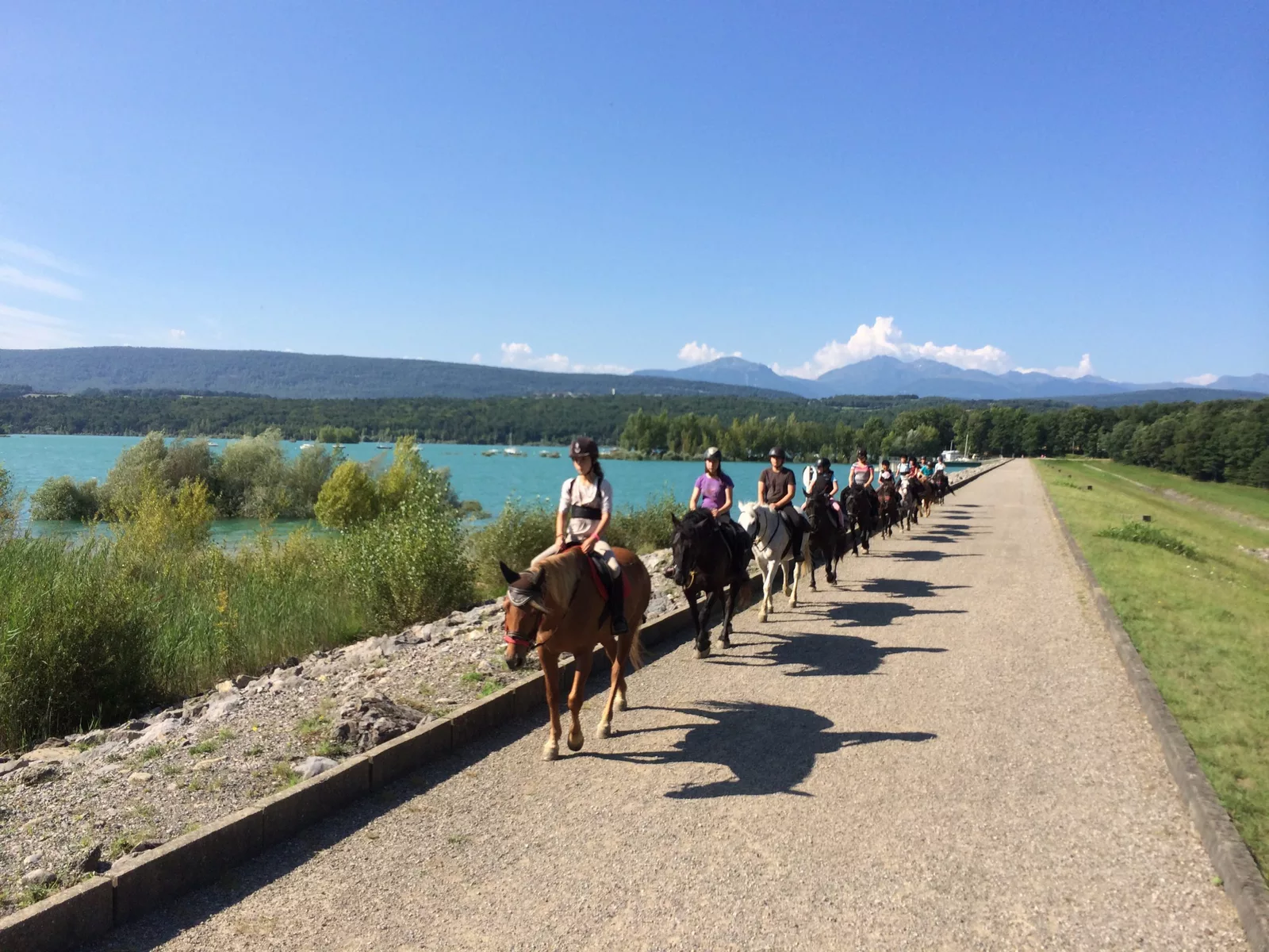 randonnée cheval montbel