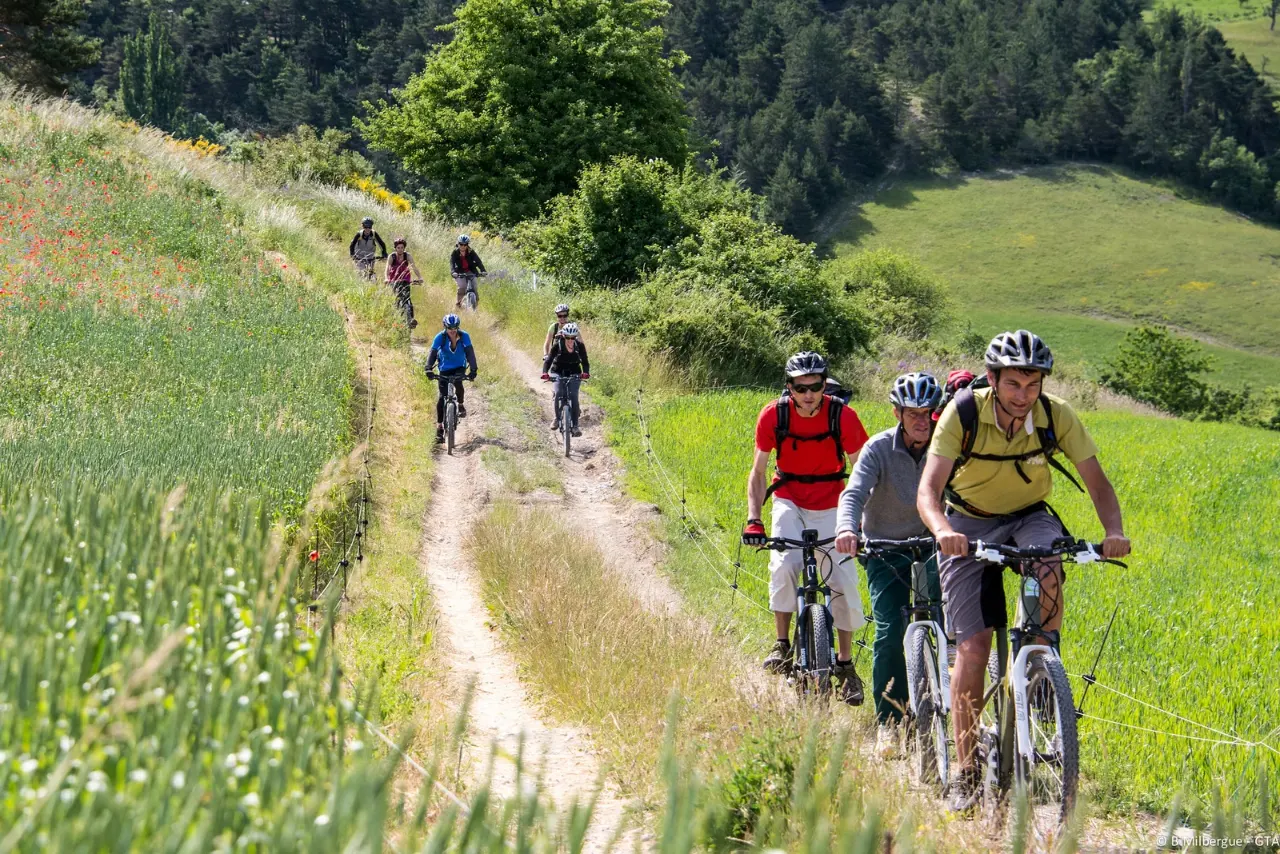 randonnée cheval montbel
